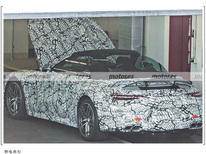 奔驰全新SL内饰曝光2+2经典座椅布局/超大触摸屏-图3