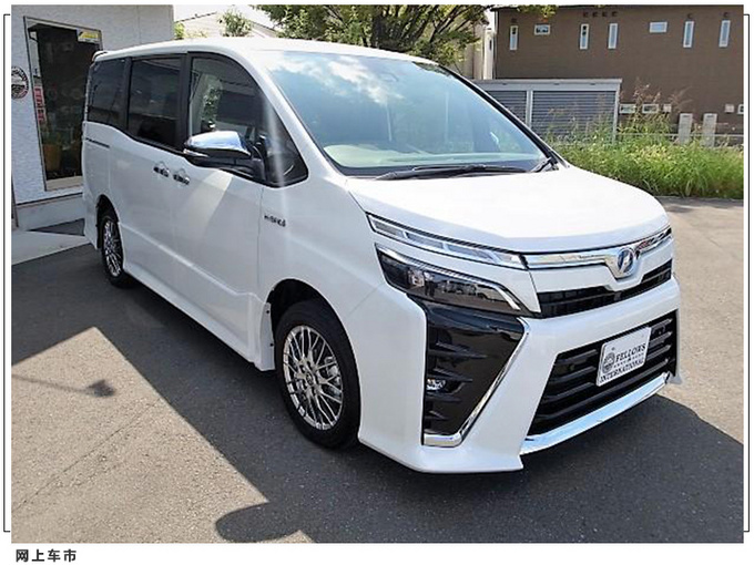 丰田小号埃尔法实拍曝光搭混动引擎动力出色-图3