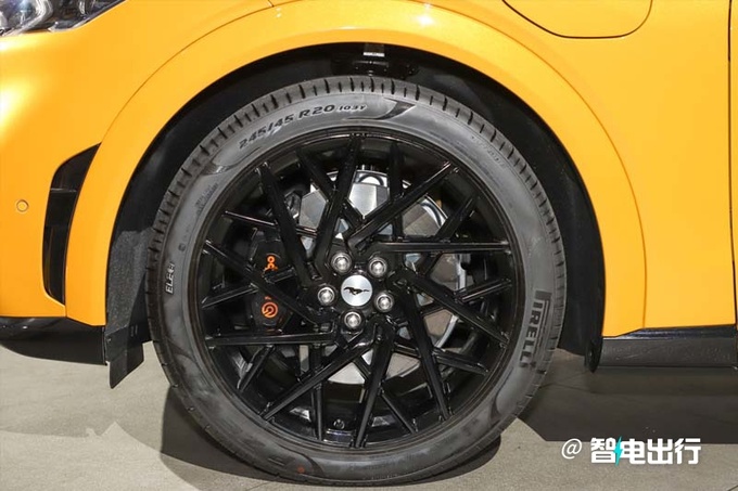 福特2024款電馬5天后上市標(biāo)配8155芯片 續(xù)航700km-圖4