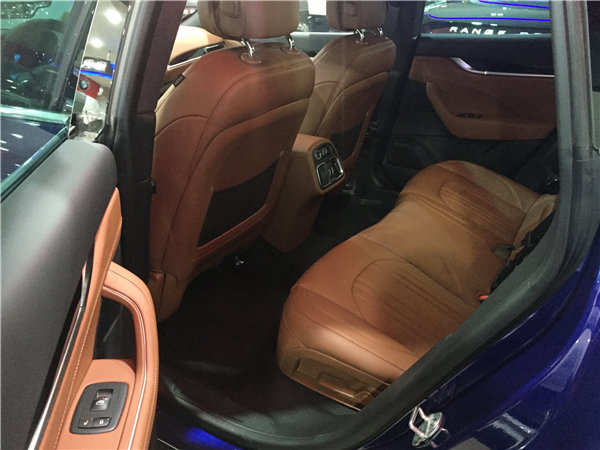 18玛莎拉蒂莱万特 气派豪华SUV惊艳全场-图10