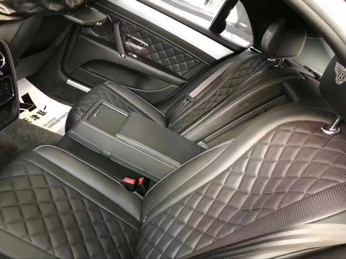 18款宾利飞驰价格低 双拼色外观量身定制-图10