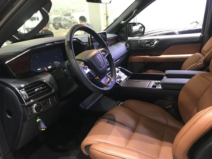 长轴林肯领航员3.5T 高性价四驱绝佳之选-图4