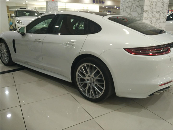 18款保时捷Panamera2.9T 4S冰点降价促销-图3