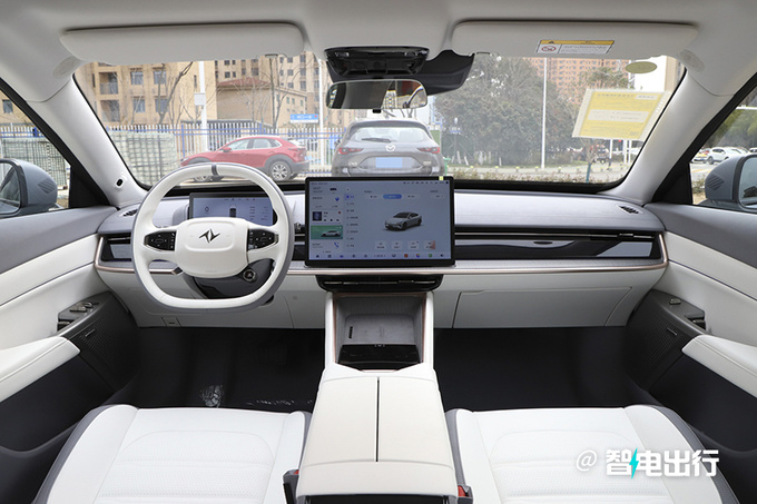 东风eπ007六天后上市售15.96万起 可选剪刀门-图9