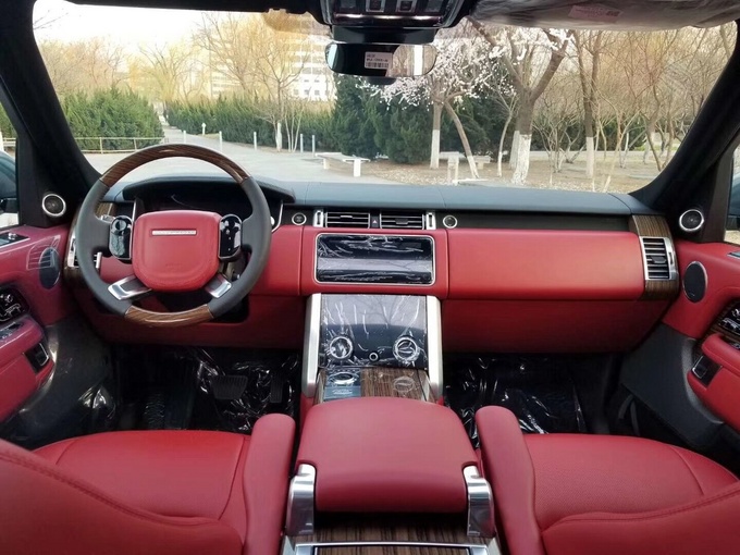 路虎揽胜创世加长汽油版 强实力风靡全球-图4