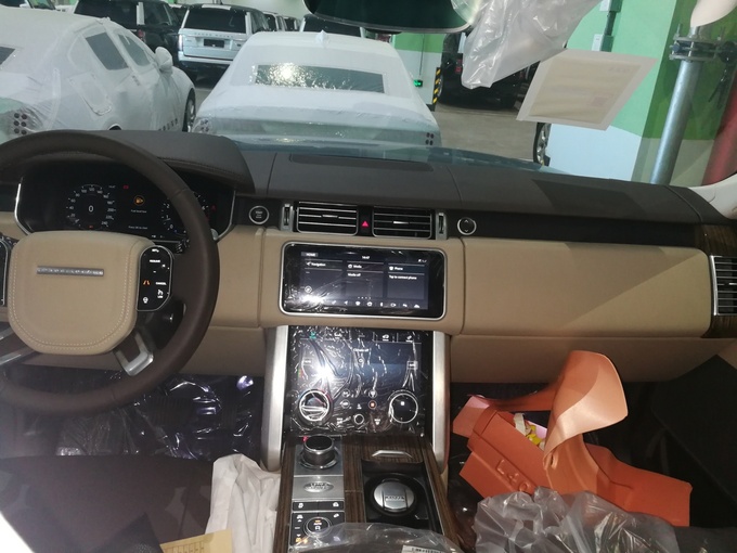 18款路虎揽胜行政 阿鲁巴金顶级四驱之王-图6