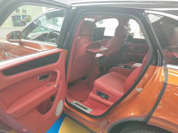 18款宾利添越4.0T 高品质汽油V8酬宾特惠-图4
