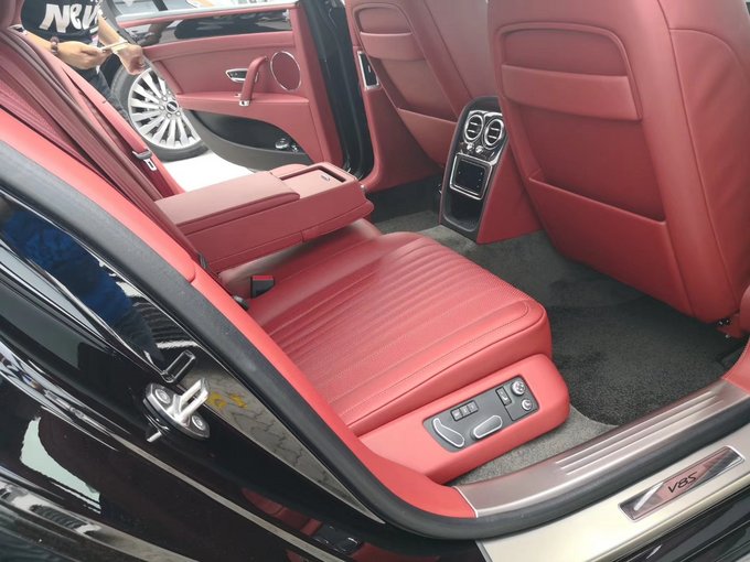 18款宾利飞驰V8S津港降税价格 畅享速提-图8