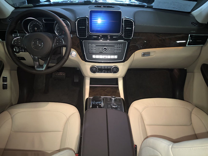 奔驰GLS450高配18款127.8万 豪惠赢销量-图5