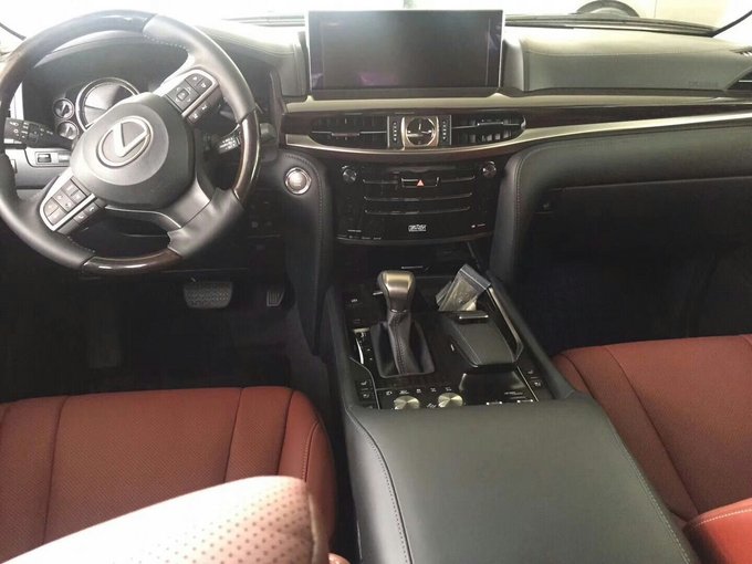 18款加版雷克萨斯LX570 巨大优惠难抵挡-图4