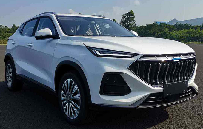 长安欧尚x5采用了全新的设计语言,整体造型比欧尚x7更加个性,运动.