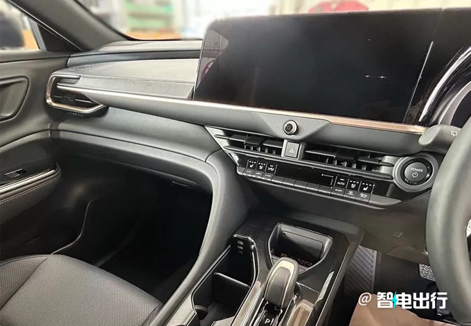 丰田皇冠SUV到店实拍撞脸法拉利/本月交付-图5