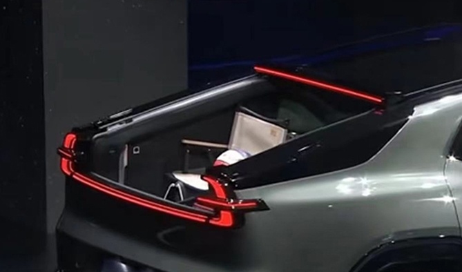 皮卡再添重量级玩家长安CD701可实现SUV秒变皮卡明年投产-图4