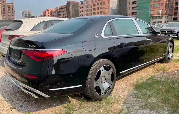 全新迈巴赫S级国内到店实拍 今年下半年正式上市-图3