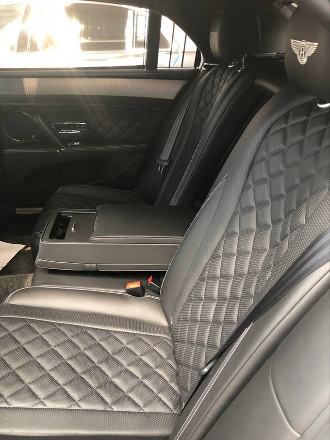 18款宾利飞驰V8S外形帅气 尊享赛车情结-图8