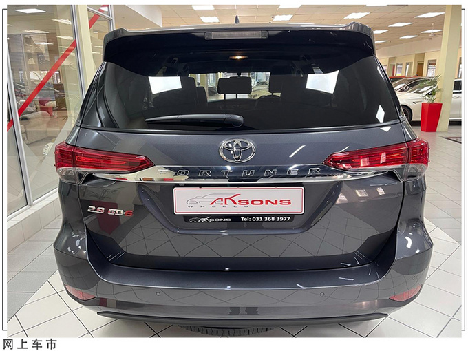 丰田普拉多兄弟车实拍搭2.8T/越野性能强悍-图4