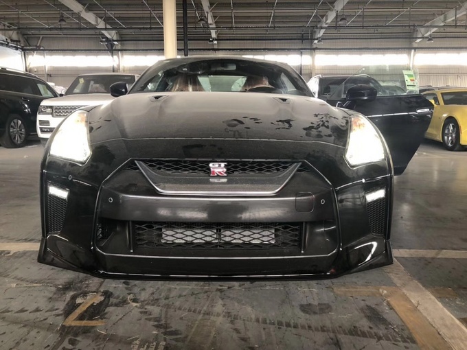 新款日产战神GTR 超大马力跑车称霸赛道-图1