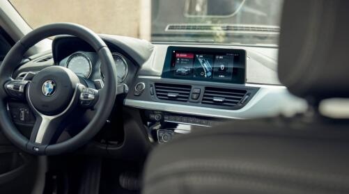 新BMW 1系三厢M运动版“动”情上市-图5
