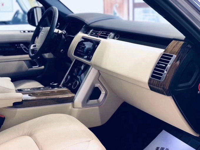 18款路虎揽胜行政版特价 性能王实测点评-图6