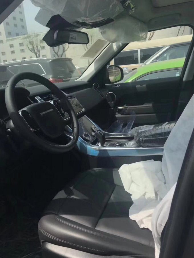 18款路虎揽胜运动S版 柴油越野优点解析-图8