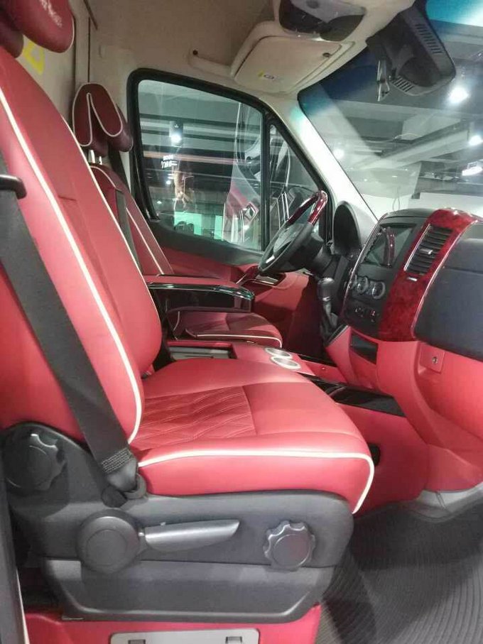 奔驰斯宾特商务房车 豪华空间设备齐图赏-图4