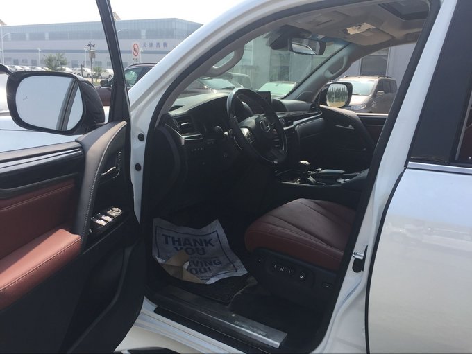 18款雷克萨斯LX570 颜值爆表商务界传奇-图10