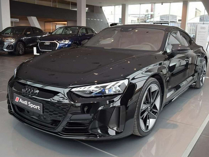 奥迪全新纯电动跑车实拍封闭格栅/造型酷似A7-图1