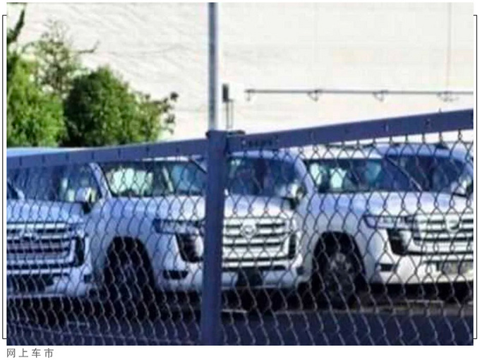 丰田全新兰德酷路泽实车曝光8月发布/换搭3.5T-图2