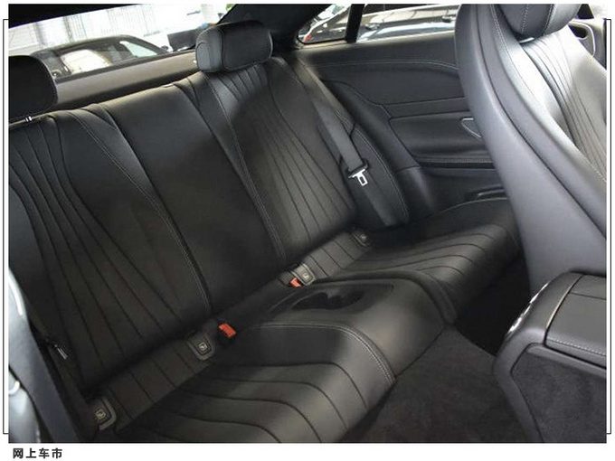 奔驰E级轿跑版实拍 点阵式格栅/内配大尺寸双联屏-图6