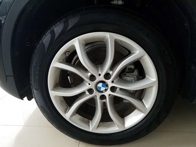 新宝马X6汽油3.0T中东版 越野首选69.8万-图3