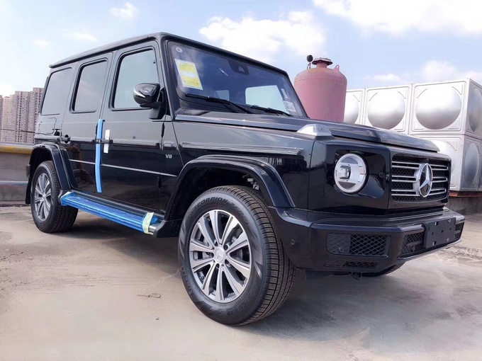 19款奔馳G500首批現(xiàn)車到店 170萬(wàn)包上牌-圖3