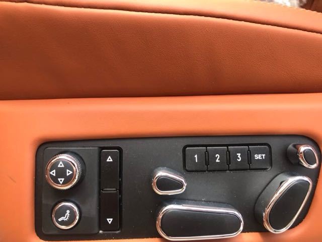 18款宾利飞驰4.0T 四座西装革履V8S优惠-图8