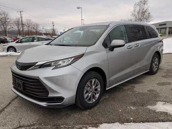 丰田全新塞纳到店实拍国内11月发布/搭2.5L混动-图1