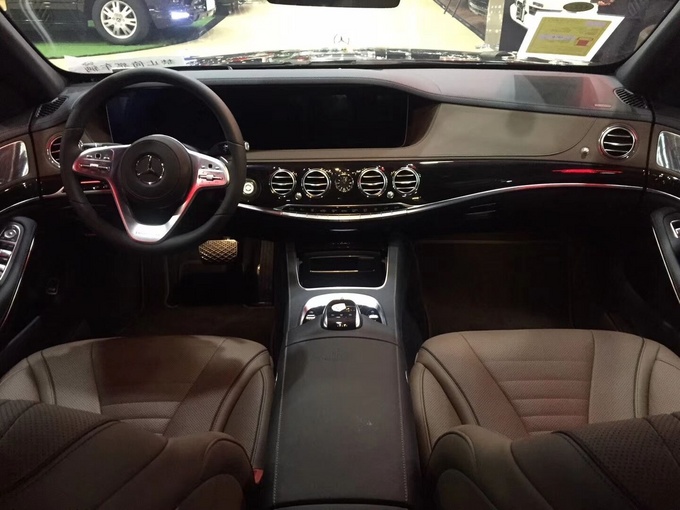 2018款奔驰迈巴赫S560 贵族座驾热销价格-图5