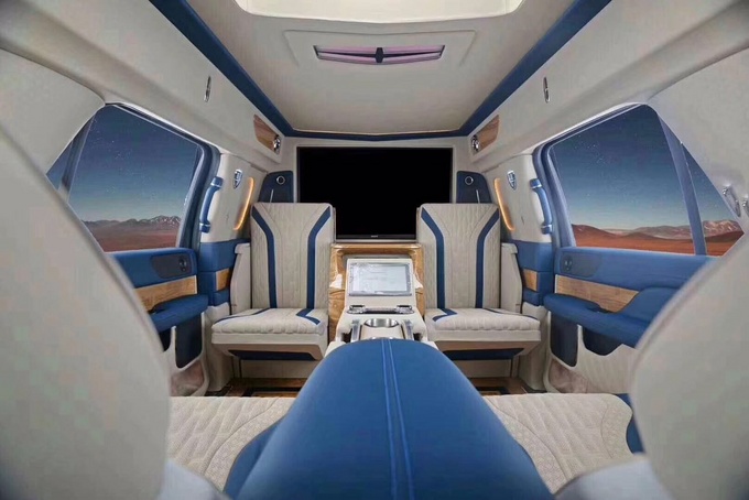 18款林肯领袖一号5.98米 加长豪车更舒适-图6