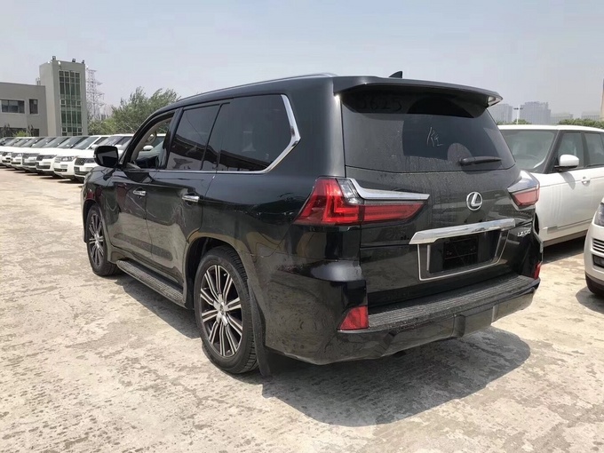 18款雷克萨斯LX570版本对比 价格配置单-图6