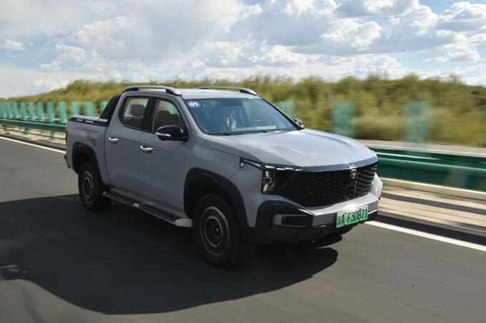 日常用車(chē)不到1毛長(zhǎng)途僅5毛長(zhǎng)安超級(jí)增程皮卡獵手的超級(jí)省-圖9