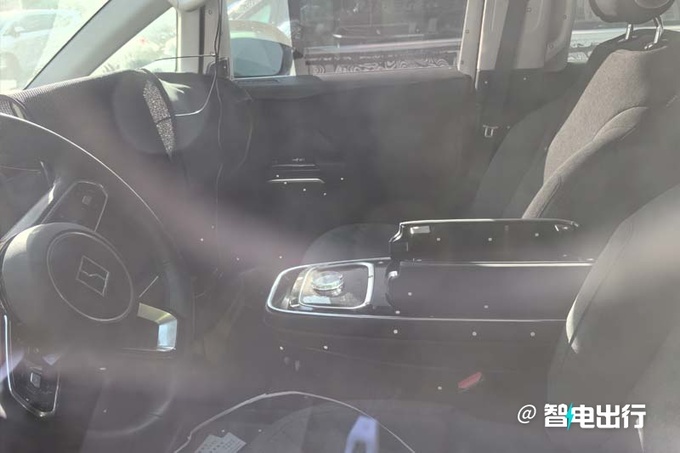 吉利全新MPV内饰曝光官方首款空间导向旗舰座驾-图1