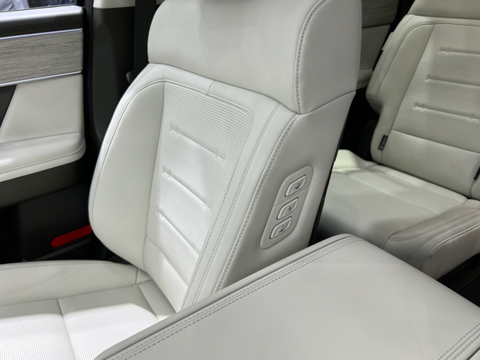 2024北京车展全新现代胜达实拍体验硬朗与温馨的完美组合-图17