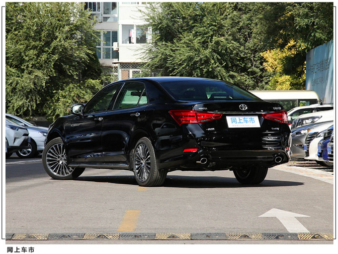 丰田将推出全新皇冠轿车 改用前轮驱动/配矩阵大灯-图3