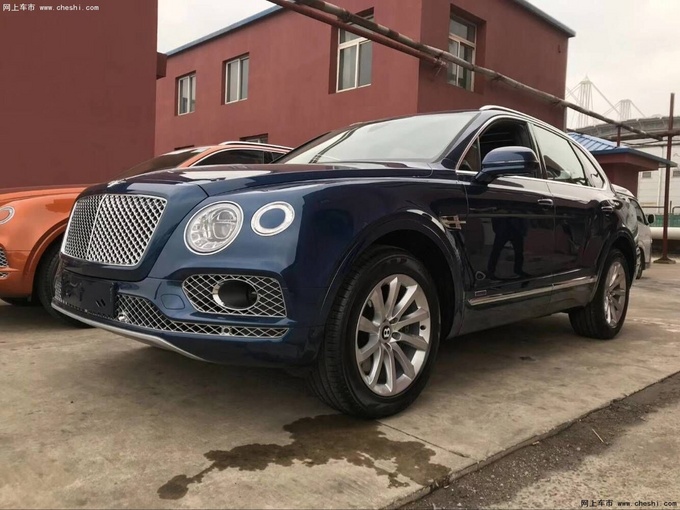 2018款宾利添越火力全开 史上最豪华SUV-图2
