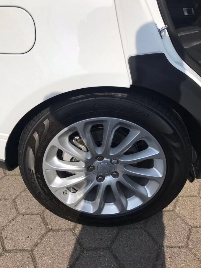 18款路虎揽胜行政 加长四驱SUV旷世之作-图6