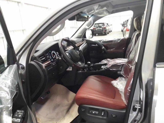 18雷克萨斯LX570 限量版金属漆特价凌志-图4
