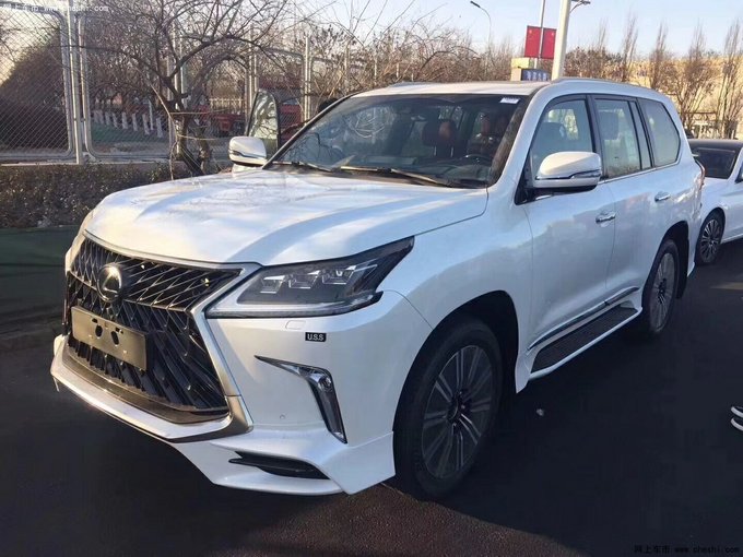18款雷克萨斯LX570 中东S运动限量版现车-图1
