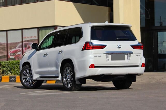 18款雷克萨斯LX570 多地形8座凌志清仓甩-图3