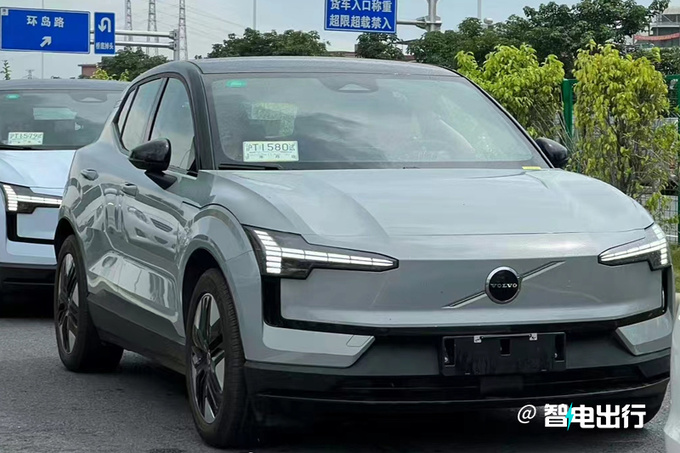 沃尔沃EX30最新街拍零百加速3.6s-动力超极氪X-图1