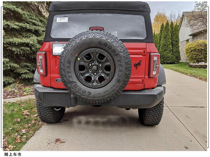 福特Bronco实拍曝光 越野轮胎/可拆卸式黑色软顶-图4
