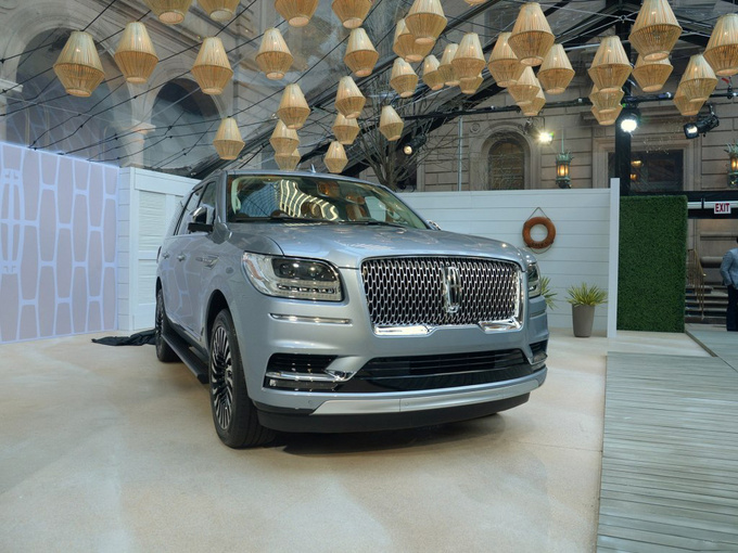 18款林肯领航员豪配加长版 热销车别错过-图3