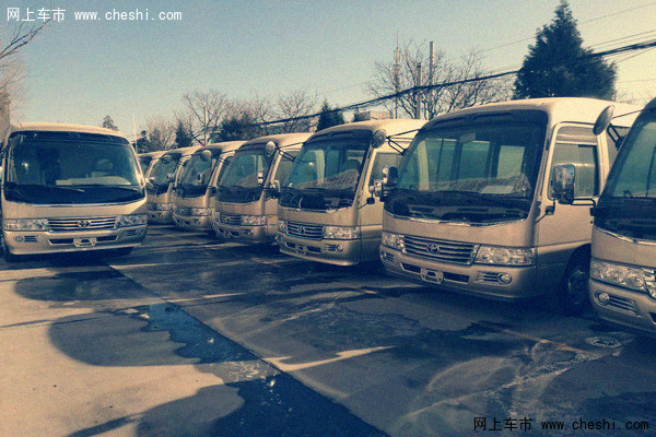 18丰田考斯特15座商务巴士 现车出售改装-图1