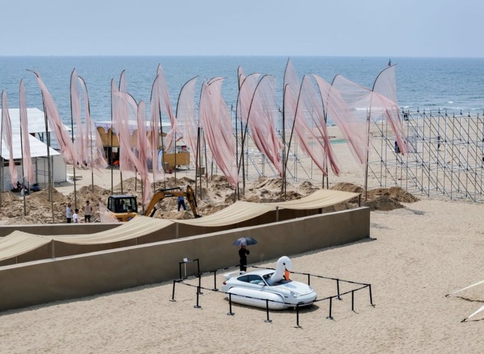 拥抱变化忠于独特—保时捷携手阿那亚戏剧节共探风格新境-图8